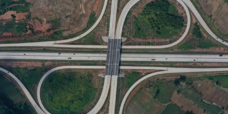 [Foto] Melihat Tol Terpanjang RI dari Udara