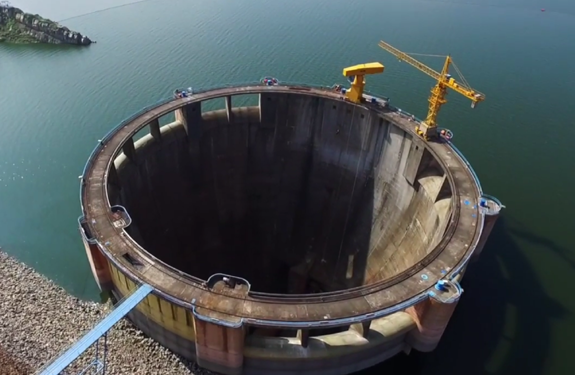 Jasa Tirta II Jajaki Potensi PLTS Terapung