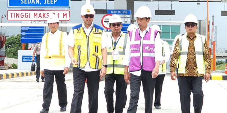 Ditargetkan Rampung Akhir April, Jokowi Tinjau Tol Pku-Dumai