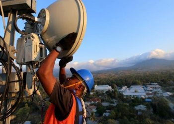 Centratama Akuisisi 1.054 Menara XL Axiata