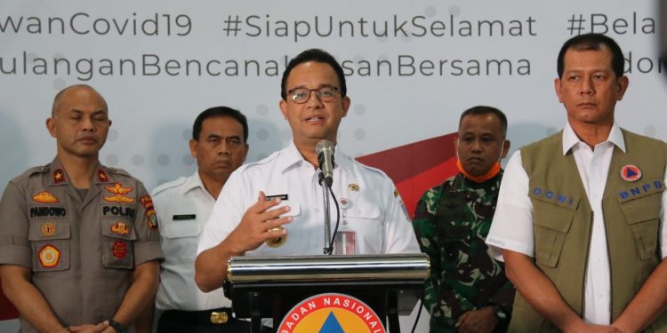 Cegah Corona Meluas di Jakarta, Anies Stop Salat Jum’at 2 Pekan