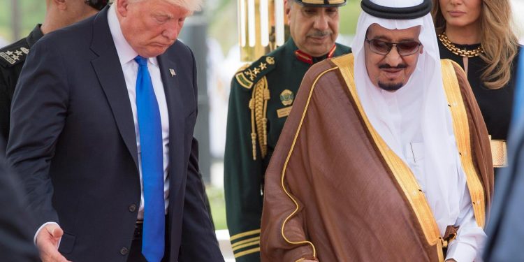 Donald Trump Sebut China Harus Tanggung Akibat Wabah Corona