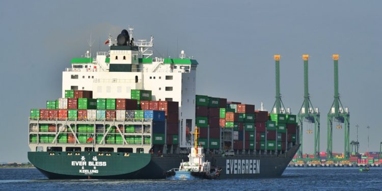 Arus Peti Kemas Pelindo II Turun 4,8 Persen