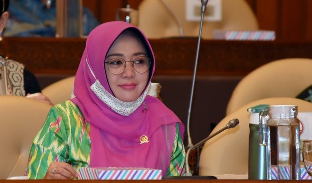 Bisa Kuras APBN, Pemerintah Diminta Hati-hati Soal ‘Kalung Anti Corona’