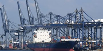 Arus Peti Kemas Tanjung Priok Semester I Turun 7,7%