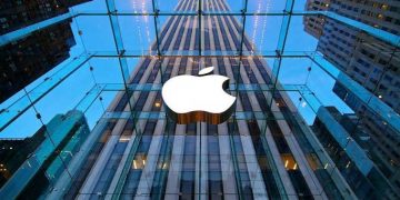 Apple Cetak Rekor, Kapitalisasi Pasar   Tembus Rp29.400 Triliun