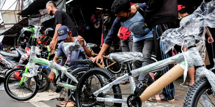Komunitas Sepeda Brompton Diajak Koleksi Sepeda Lokal