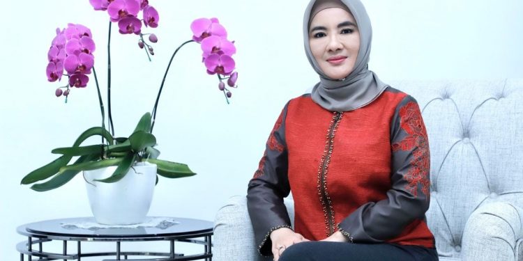 Nicke Widyawati, Pertamina Hingga Perempuan Berpengaruh di Dunia