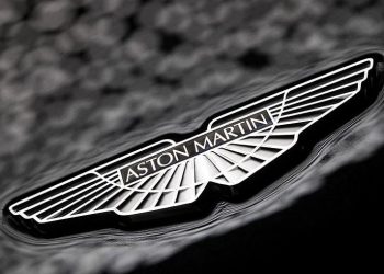 Mercedes-Benz Bakal Kuasai 20% Saham Aston Martin