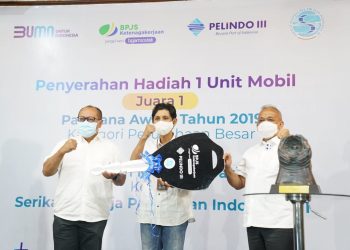 Pelindo III Serahkan Mobil Hadiah Paritrana Award ke Serikat Pegawai
