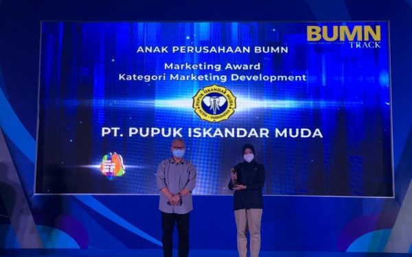 Pupuk Iskandar Muda Raih Penghargaan ‘The Best Marketing Development’