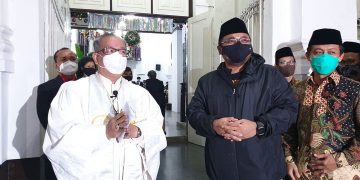 Di Malam Natal, Menag Bilang Dirinya Menteri untuk Semua Agama