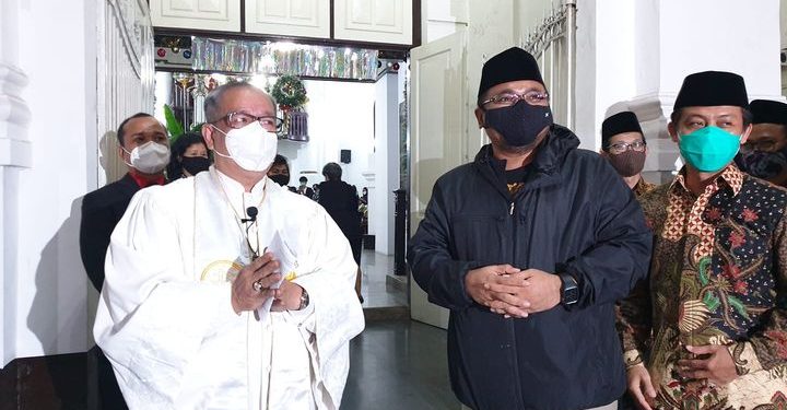 Di Malam Natal, Menag Bilang Dirinya Menteri untuk Semua Agama