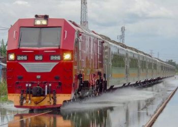 Ketangguhan CC300, Lokomotif Buatan INKA yang Bisa Terjang Banjir