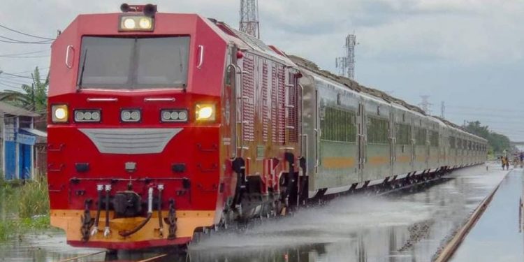 Ketangguhan CC300, Lokomotif Buatan INKA yang Bisa Terjang Banjir