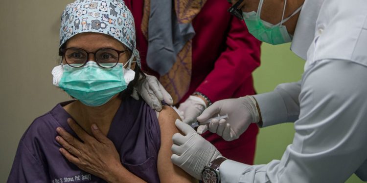 Kekebalan Lansia Pasca Vaksinasi