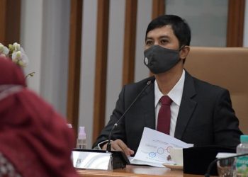 Wamenkes Sebut Vaksin AstraZeneca Aman & Siap Edar