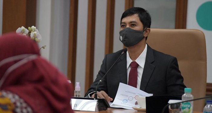 Wamenkes Sebut Vaksin AstraZeneca Aman & Siap Edar