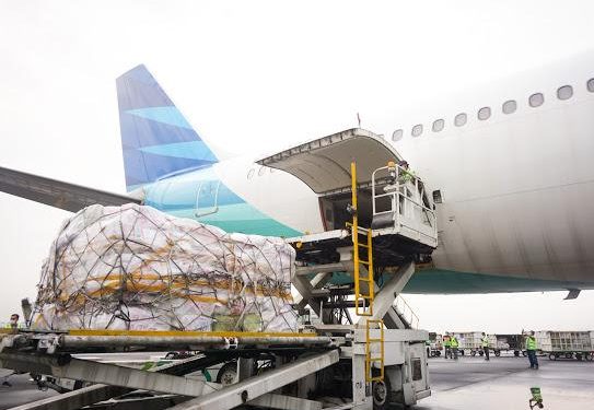 Garuda Indonesia Buka Penerbangan Kargo Surabaya-Hong Kong