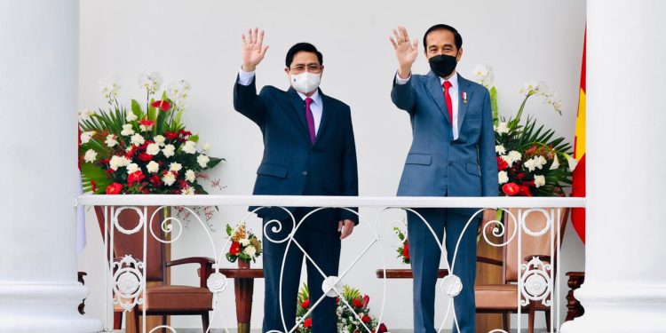 Bertemu PM Vietnam, Presiden Bahas Isu Kesehatan Hingga Stabilitas Kawasan