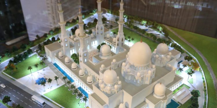 Sekilas Masjid Sheikh Zayed yang Dibangun Waskita di Solo