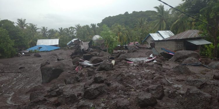 DPR Minta Pusat Segera Kirim Alat Berat & Logistik ke Flores Timur