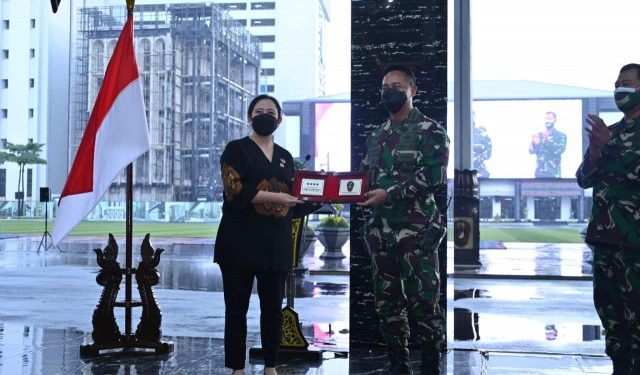 Industri Pertahanan Nasional Ujung Tombak Sistem Pertahanan Mandiri