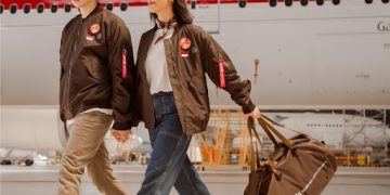 Garuda Indonesia dan The Goods Dept Luncurkan Jaket dan Tas Vintage Era 1970