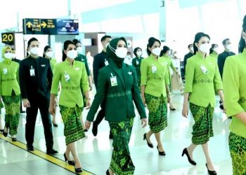 Citilink Luncurkan Seragam Baru Awak Kabin
