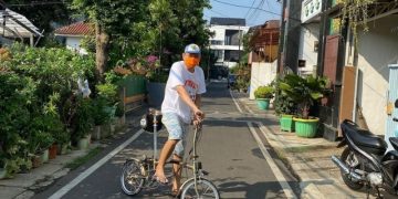 Cak Lontong Punya 40 Sepeda Brompton