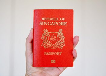 Negara dengan Paspor Terbanyak  Bebas Visa, Singapura   Bisa ke 192 Negara