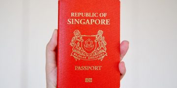 Negara dengan Paspor Terbanyak  Bebas Visa, Singapura   Bisa ke 192 Negara