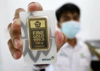 Emas Batangan Antam Menguat