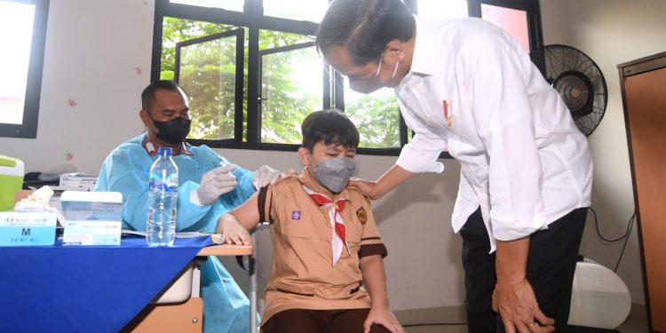 4 Alasan Vaksin Covid-19 Disuntik di Lengan