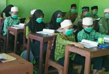 Sekolah Belajar Tatap Muka dengan Kapasitas 100% Dimulai Hari Ini