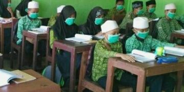 Sekolah Belajar Tatap Muka dengan Kapasitas 100% Dimulai Hari Ini