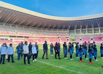 Jokowi Buka Papua Football Academy