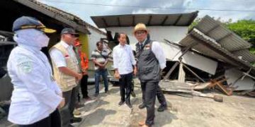Jokowi ke Cianjur, Instruksi Tangani Korban Gempa