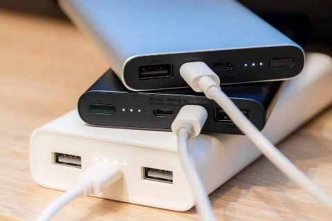Power Bank Terbakar di Pesawat, 2 Penumpang Luka
