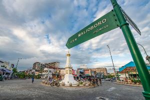 Yogyakarta Provinsi Termiskin Warga  Bahagia