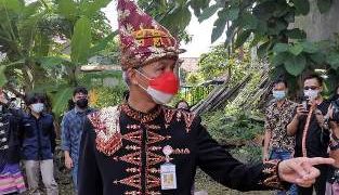 LSI: Ganjar Tak Terkejar, Nasibnya di Tangan Jokowi dan PDIP