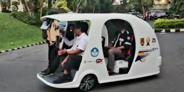 Dosen di Jawa Bikin Becak Listrik Tanpa Pengemudi