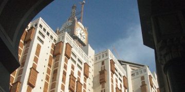 Shalat  di Hotel Mekkah,  Pahalanya Sama di Masjidil Haram