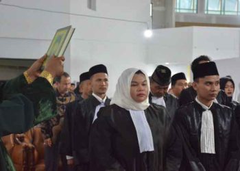 Shalawat Badar Awali Sumpah 27 Advokat