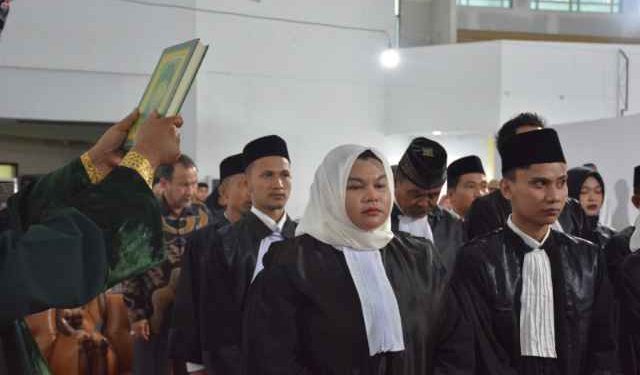 Shalawat Badar Awali Sumpah 27 Advokat