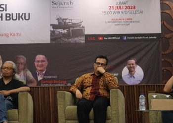 Buku Wamenkominfo Nezar Patria Ditulis dengan Gemetar