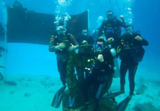 Kibarkan Merah Putih di Bawah Laut Promosi Wisata Sabang