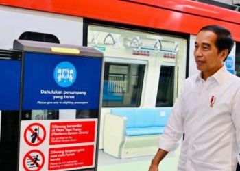 Jokowi Resmikan LRT yang Kuras Biaya Rp 32 T