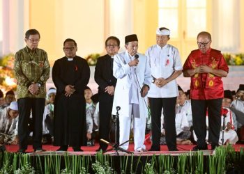 Habib Luthfi Pimpin doa Kebangsaan di  Istana  Merdeka