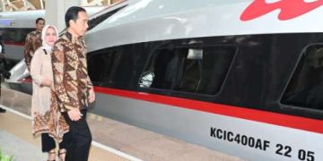 Pertama di Asia Tenggara Kereta Cepat